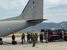 Първата група евакуирани от Судан гърци се завърна в Атина