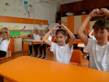 Гимнастика като превенция на гръбначните изкривявания започват ученици в Смолянско