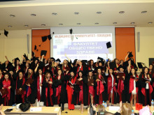 167 магистри и бакалаври получиха дипломите си от МУ-Пловдив