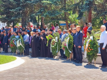 Кюстендил отдаде почит към Христо Ботев и подвига на героите