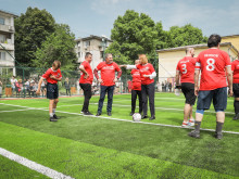 Училище в София се сдоби с ново многофункционално спортно игрище