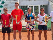 Ивайло Симеонов и Валерия Гърневска с титлите на Държавното по тенис до 16 г.