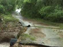 Проливните валежи наводниха пътища и населени места в Северозападна България