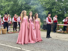 Започна Празникът на розата в Казанлък, градът е пълен с туристи