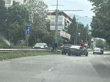 Две жени премериха здравината на колите си в Кюстендил