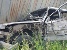 Дрогиран 28-годишен водач катастрофира в такси във Врачанско