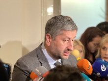 Христо Иванов след срещата с ДПС: Продължаваме да спорим и не се разбрахме