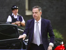 Трети депутат от Консервативната партия във Великобритания подава оставка