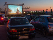 На метри от морето във Варна, автокино ще излъчи най-великите български филми
