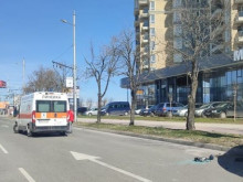 Кола блъсна момче и момиче на пешеходна пътека в Пловдив