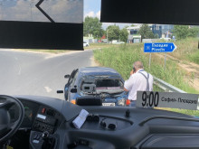 Пътнически автобус и кола се удариха на Околовръстното на Пловдив