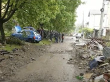 Продължава бедственото положение и разчистването на поражения от наводненията в Берковица