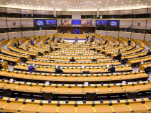 Европейският парламент призова НАТО да покани Украйна в Алианса