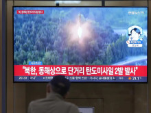 Северна Корея изстреля 2 балистични ракети в знак на протест срещу военните учения на САЩ и Южна Корея