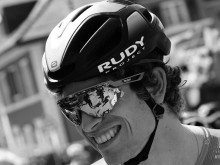 Колоездач почина след падане в петия етап на Обиколката на Швейцария