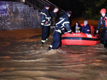 Проливните дъждове в Сърбия налагат евакуация в няколко района