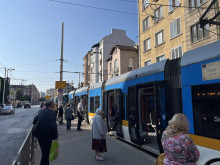 Трамвай аварира и затвори голям булевард в София