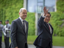 Германия и Китай водят преговори на фона на напрежението около Украйна