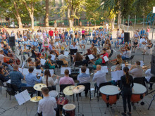 С концерт с вход свободен ще открие обновения си двор Музикалното училище във Варна