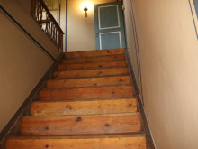 Поставят парапет на стълбището към втория етаж на къща Хиндлиян в Старинен Пловдив