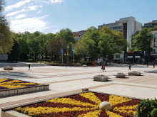 С над 400 хиляди лева обновяват площад в Свищов