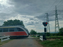 Звук и светлина за един от железопътните прелези край Кюстендил