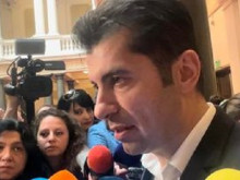 Кирил Петков: Няма как този парламент да продължи, ако ГЕРБ използва плаващи мнозинства