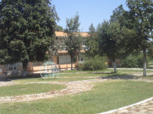Четири девойки си признаха, че са унищожили изолация на детска градина в Димитровград