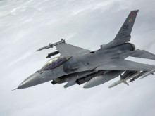 Украйна може да получи изтребители F-16 в началото на следващата година