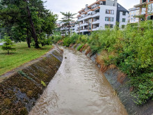 Поройният дъжд в Добрич създаде проблеми