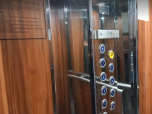 Метален щит за асансьорите в жилищните кооперации, статистиката сочи, че близо  90 000 от съоръженията са опасни