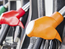 Енергиен експерт: Горещините се отразяват и на цените на горивата