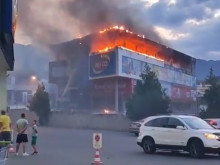 Напълно потушен е големият пожар в Гоце Делчев, щетите са огромни