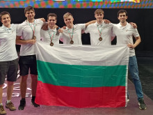 Най-добрите български ученици по информатика спечелиха 4 медала от Международната олимпиада