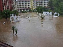 Пловдивските ученици остават в наводнения хотел в Царево