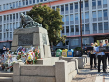 Видинчани отбелязаха Деня на Съединението пред паметника на Скърбящия войн