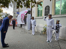 Варненският политически елит поднесе венци пред паметната плоча на Княз Александър I Батенберг