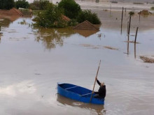 Шест вече са жертвите на потопа в Гърция, жителите на Кардица се спасиха от смърт на покривите си