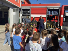 Среща на деца и пожарникари в Кюстендил