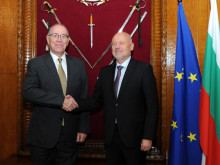 Министър Тагарев проведе среща с извънреден и пълномощен посланик на Швейцария