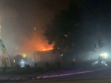 Пожарни и линейки хвърчат в южната част на Пловдив