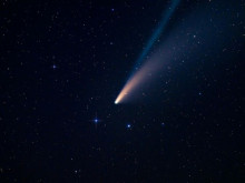 На зазоряване ще можем да наблюдаваме комета с просто око