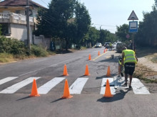 Нова премяна за пешеходните пътеки около училищата в Кюстендил