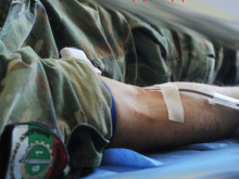 Хиляди военнослужещи дариха кръв