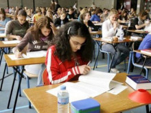 Софийските ученици изучават 25 чужди езика и 135 специалности