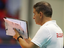 Мичели взе шест млади волейболистки в националния отбор