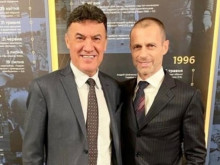 Президентът на УЕФА с лична покана към Борислав Михайлов