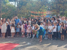 Тържествен, вълнуващ и емоционален първи учебен ден в Пловдивско