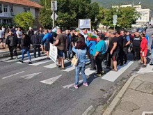 Протест и блокада на Е-79 и в Кресна