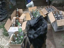 Откраднаха голямо количество алкохол в Кърджали, но нито успяха да го изпият, нито да го продадат
